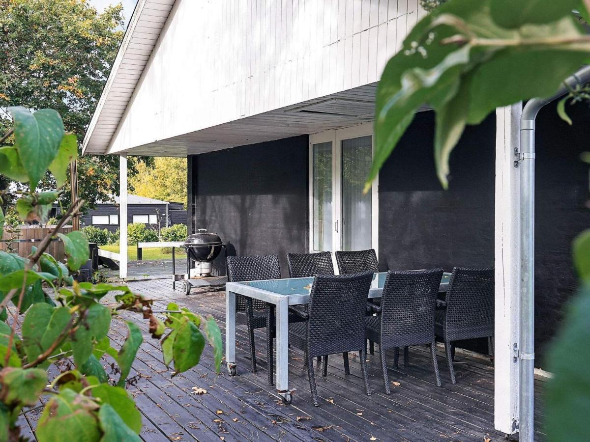 8 Person Holiday Home In Skals Exterior photo